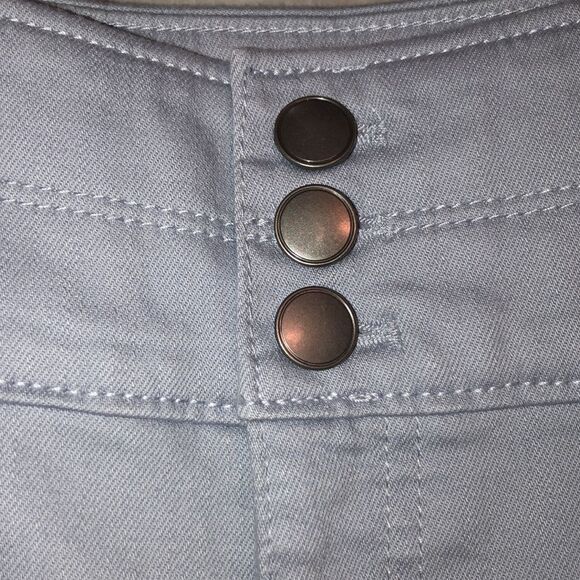 LOFT 14 High Rise High 3 Button Waist 4 Pocket Stretch Ankle Jeans in Light Blue - Picture 7 of 12